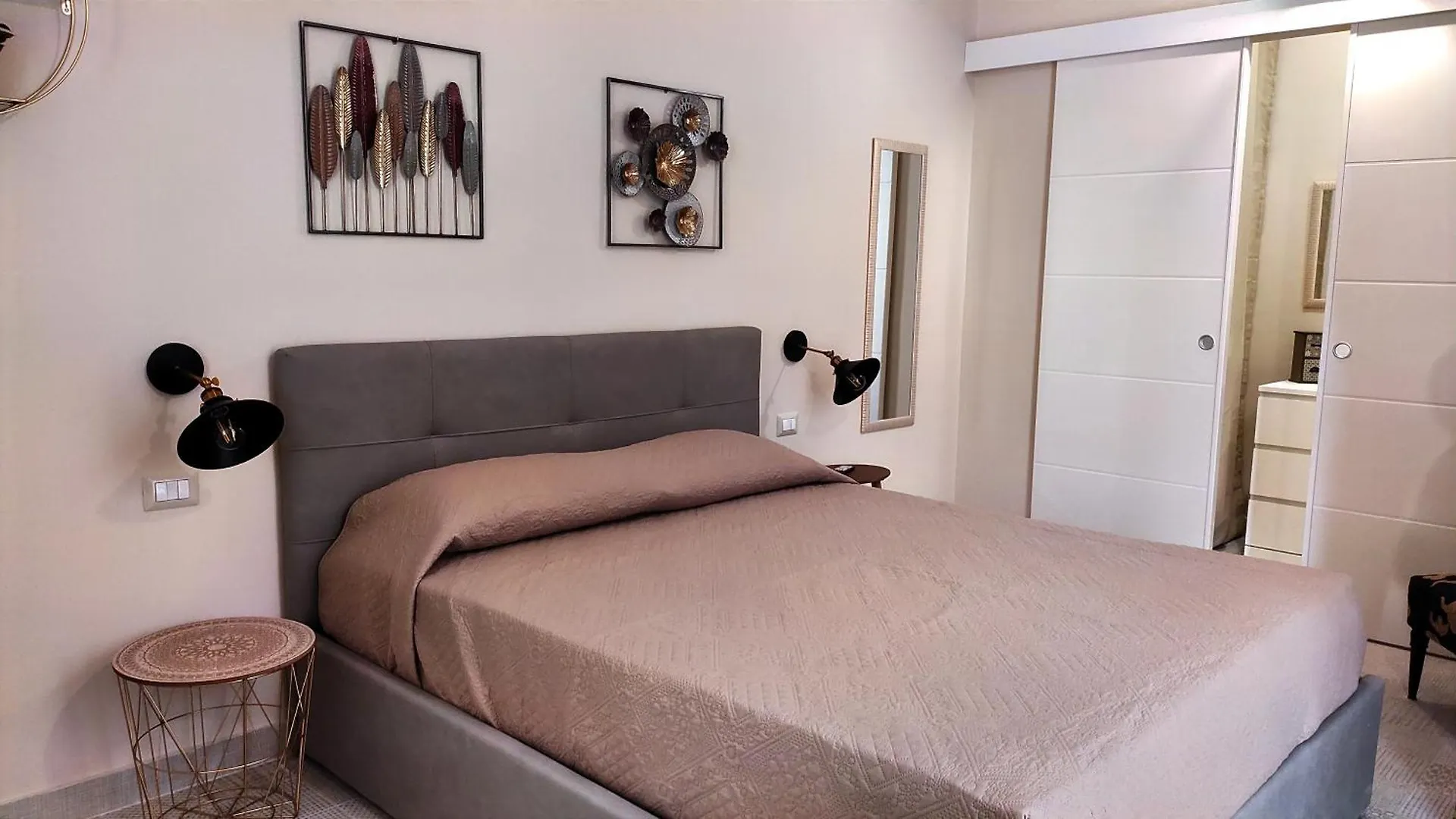 Alla Corte Di Dionisio Szirakúza Apartman